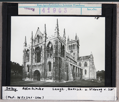 Vorschaubild Selby: Abteikirche, Langhaus, Querschiff und Vierung von Südwesten 